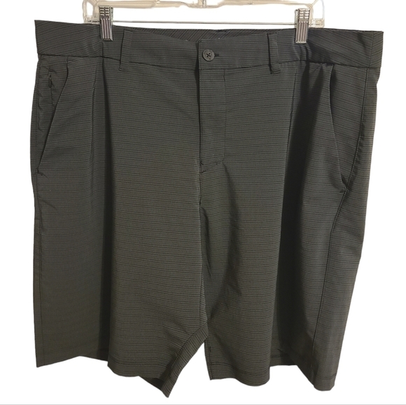 Hang Ten | Men's Gray and Black Striped Hiking or Athleisure Shorts (Size 40) - Picture 1 of 13